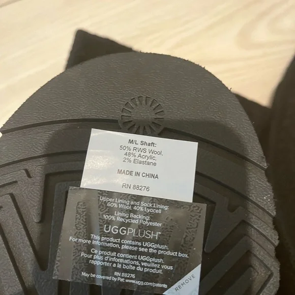 NWOT Ugg Platform Sweater Letter Boots - Size 9 - Picture 11 of 12